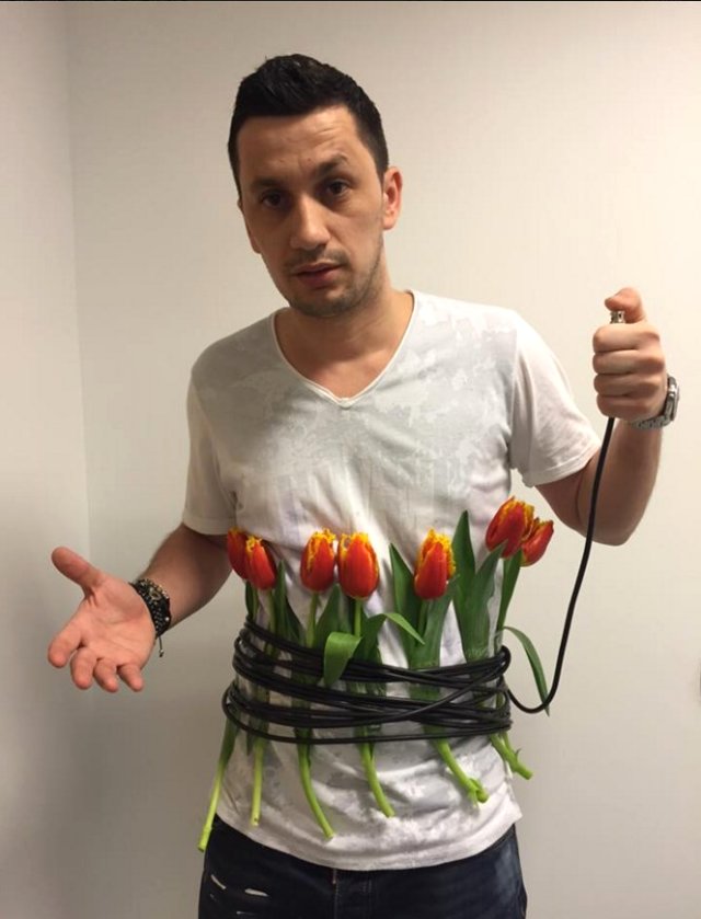 Romen Gencin, teröre karşı paylaşımı rekora koşuyor