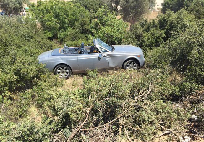 Ali Ağaoğlu'nun Rolls Royce'u uçuruma uçtu