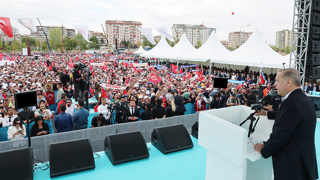 Son dakika... Erdoğan, gençler Türkiye'yi terk ediyor diyen muhalefete yüklendi: Her türlü sinsiliği yapıyorlar