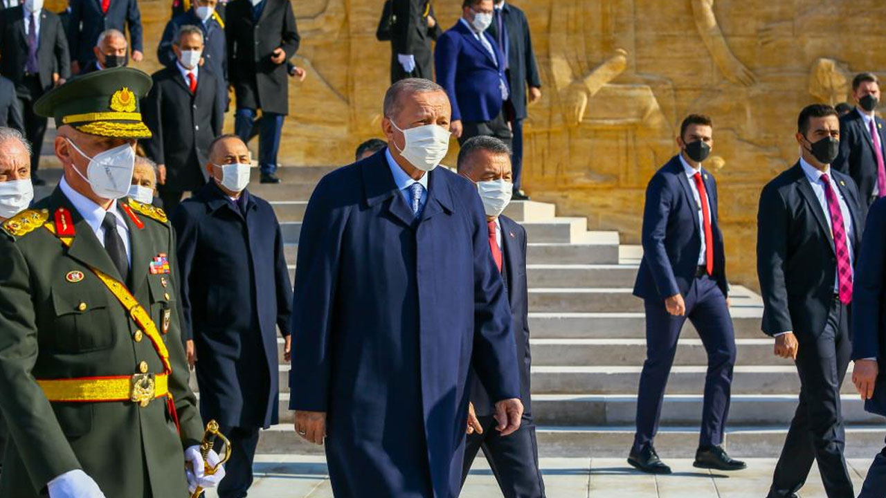 Cumhuriyet 98 yaşında: Devlet erkanı Anıtkabir'de