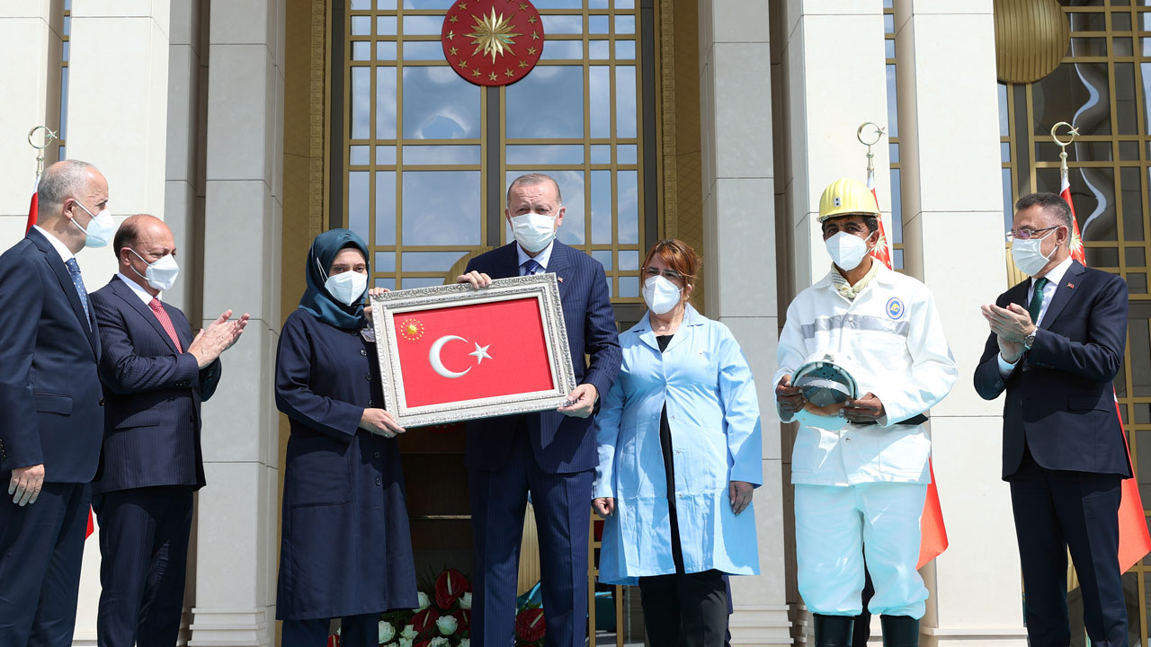 Erdoğan: Doğru yoldayız çünkü paniklediler