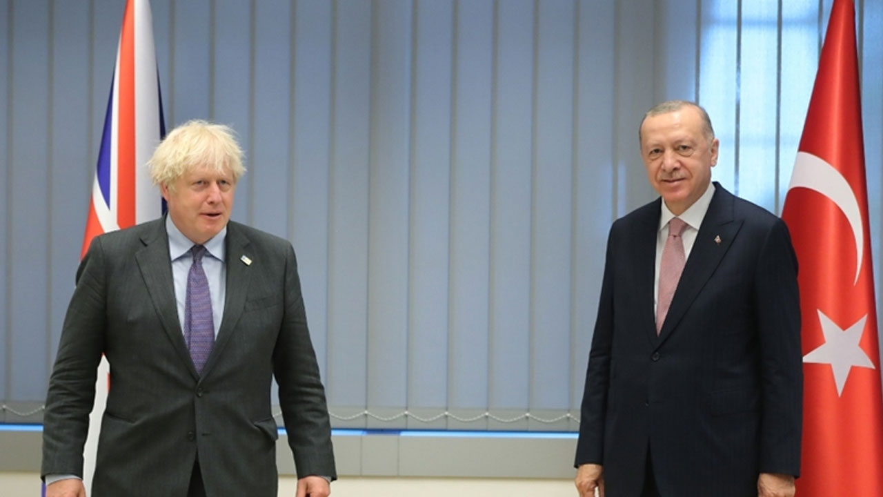 Erdoğan'dan Ukrayna diplomasisi: Johnson ve Zelenskiy ile görüştü