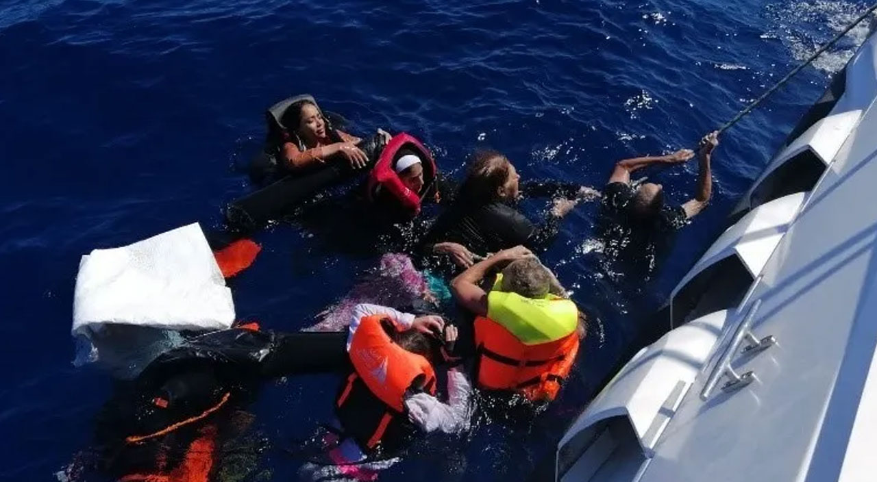 Ege’de Yunan zulmü, 2’si bebek 6 göçmen öldü… Bakan Soylu Avrupa’ya seslendi: Bu katliamların sorumlusu sizsiniz Ege’de Yunan zulmü, 2’si bebek 6 göçmen öldü… Bakan Soylu Avrupa’ya seslendi: Bu katliamların sorumlusu sizsiniz