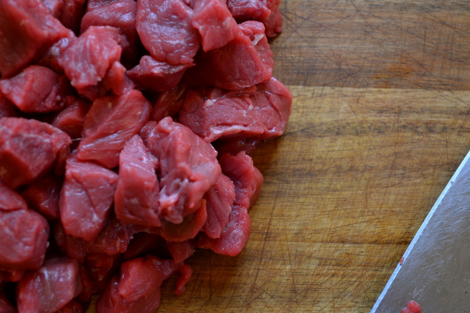 Kurban eti nasıl dağıtılır, kaça bölünür? (Kurban eti nasıl pay edilir ve kimlere verilir? )