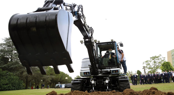 Tamamen yerli ve milli! Cumhurbaşkanı Erdoğan canlı yayında test etti