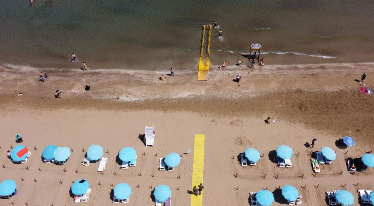 Sıcak havayı gören sahile koştu