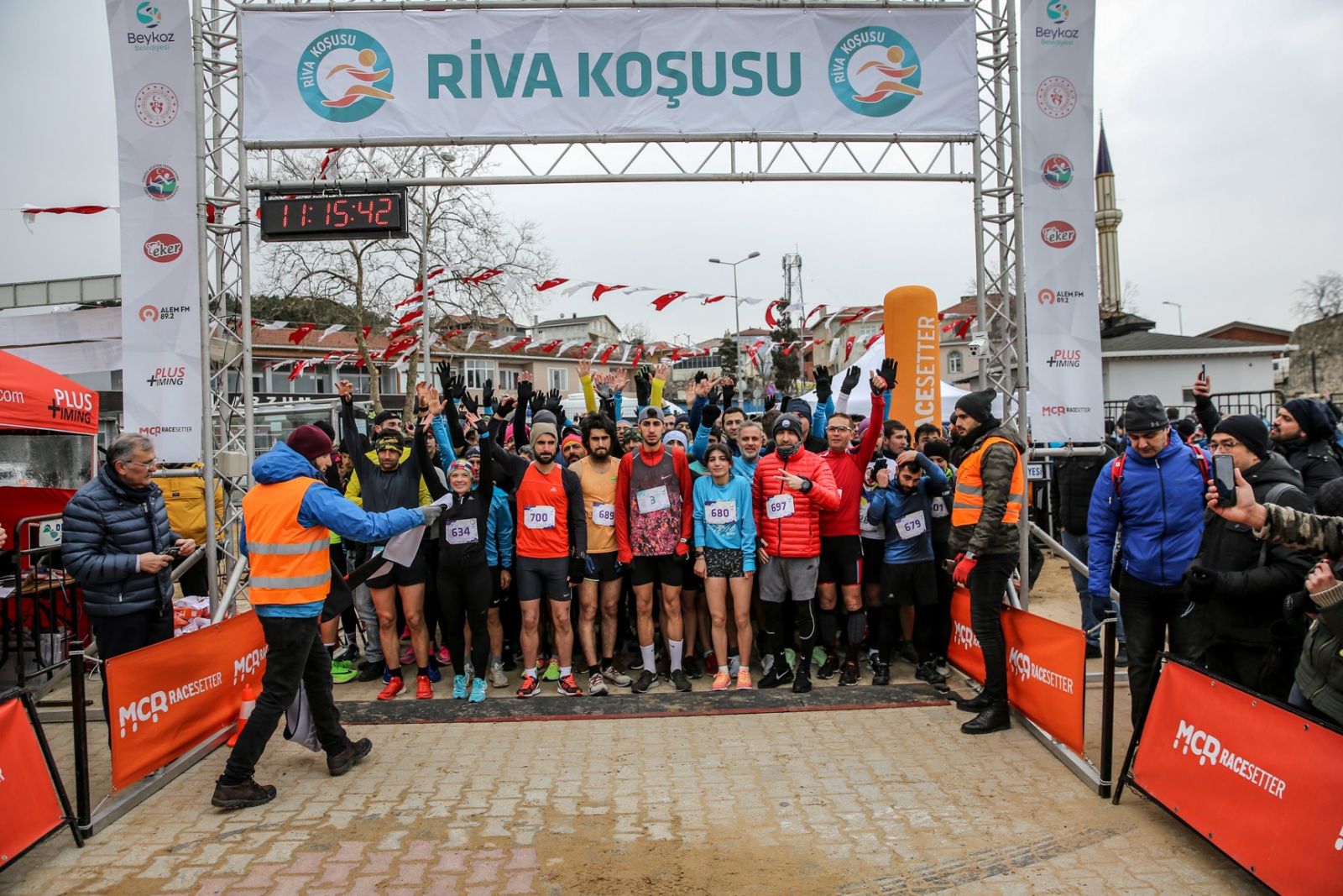 Buz gibi havada Riva Koşusu'na rekor katılım!