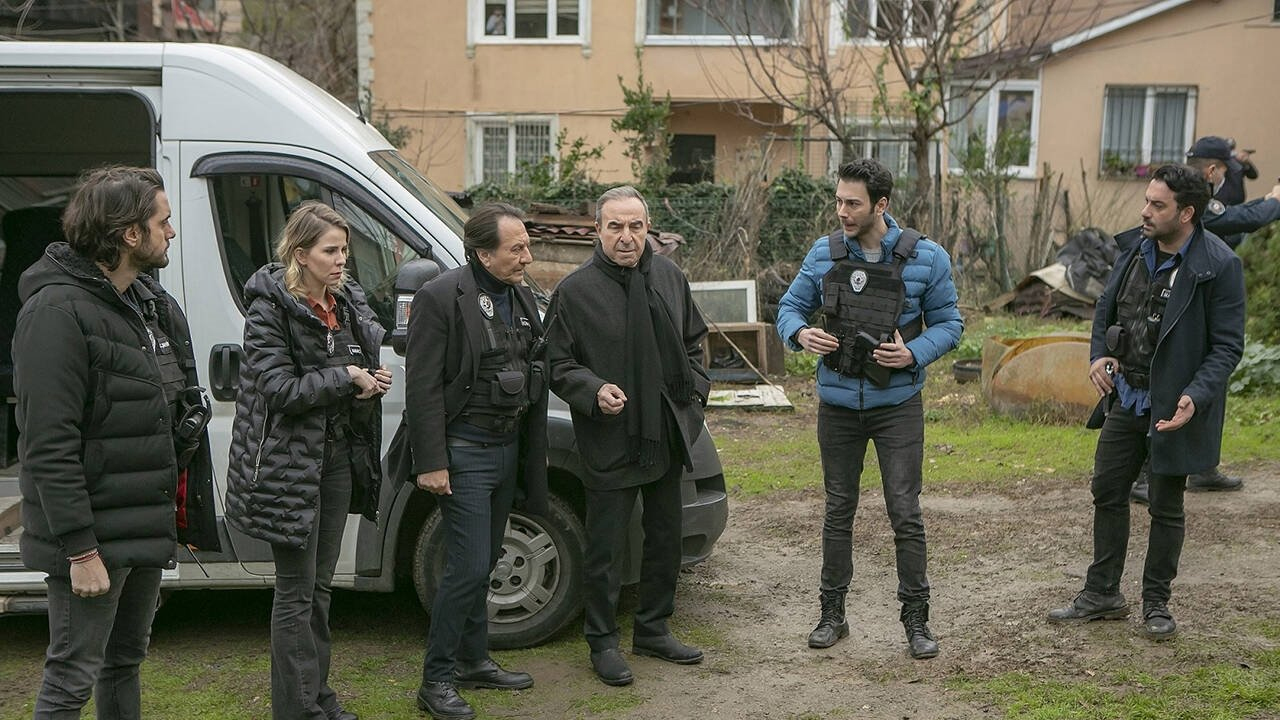 Arka Sokaklar'da kafa karıştıran paylaşım! Rıza Baba ayrılıyor mu?