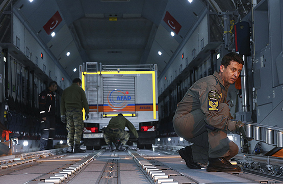 Irak-İran sınırında 7,3'lük deprem: Yüzlerce ölü var