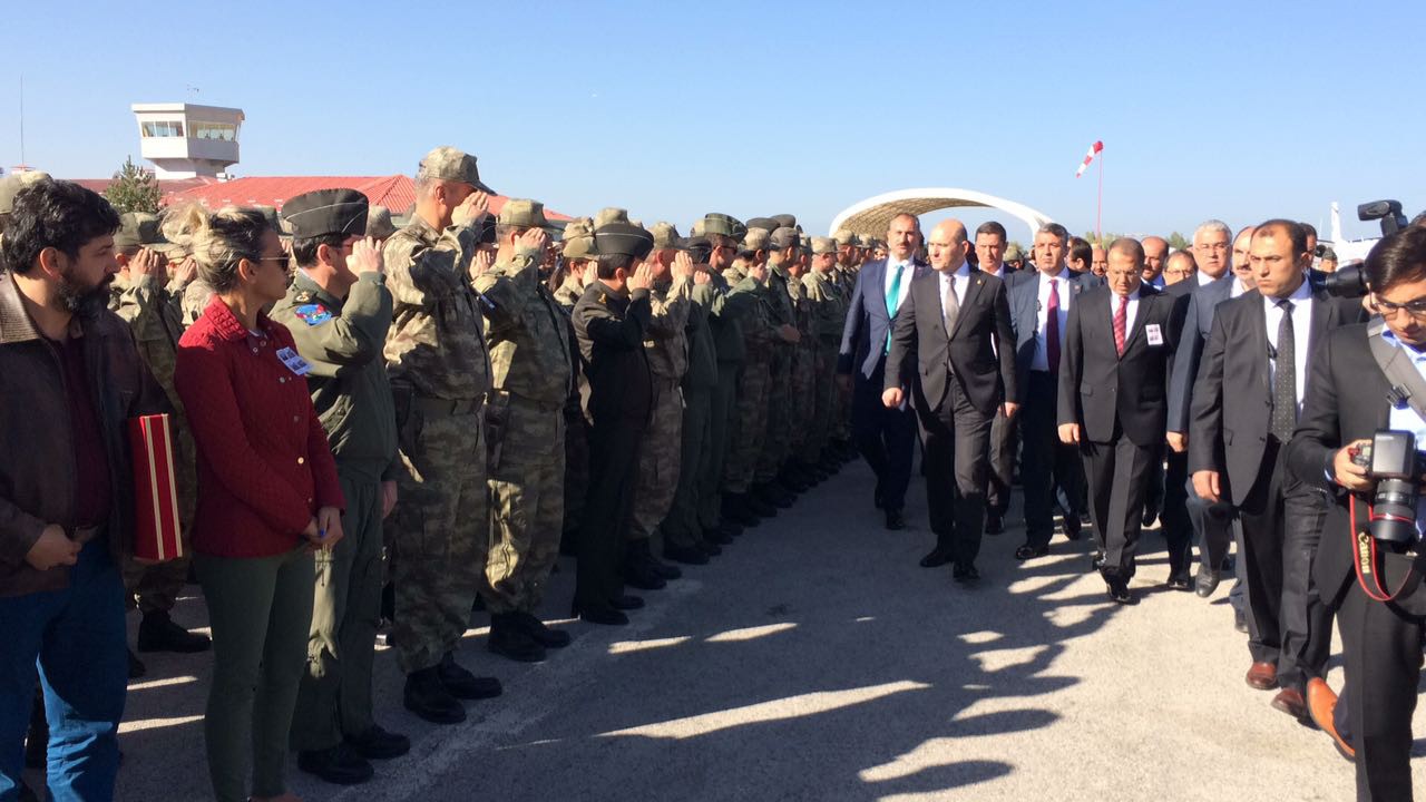 Şemdinli şehitlerine veda töreni