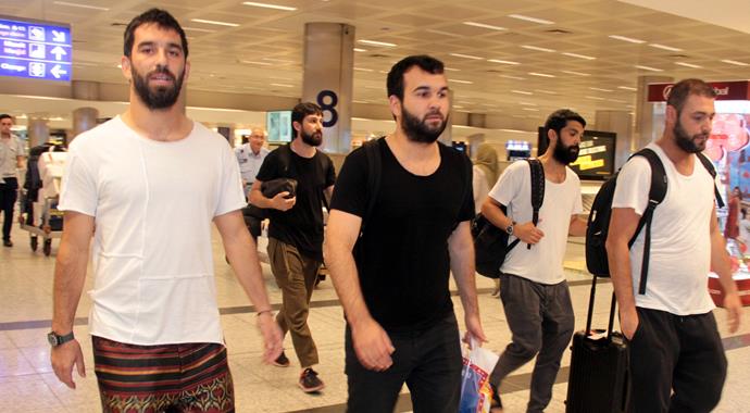 Arda Turan umreden böyle döndü