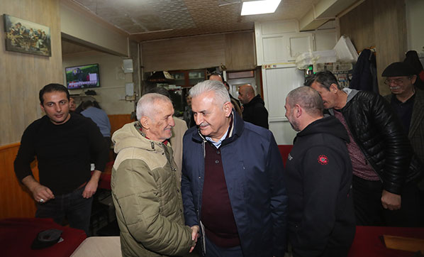 Binali Yıldırım Kadıköy-Taksim dolmuşunu kullandı