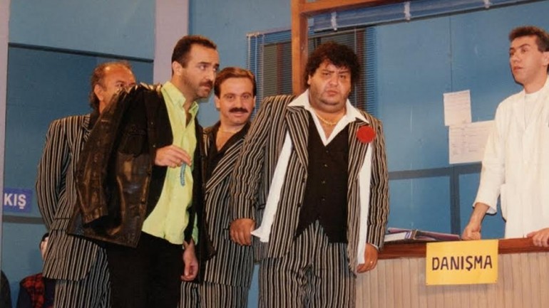 Ünlü oyuncu Erdal Tosun trafik kazasında öldü