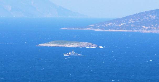 Türk askerini görünce geri çekildiler