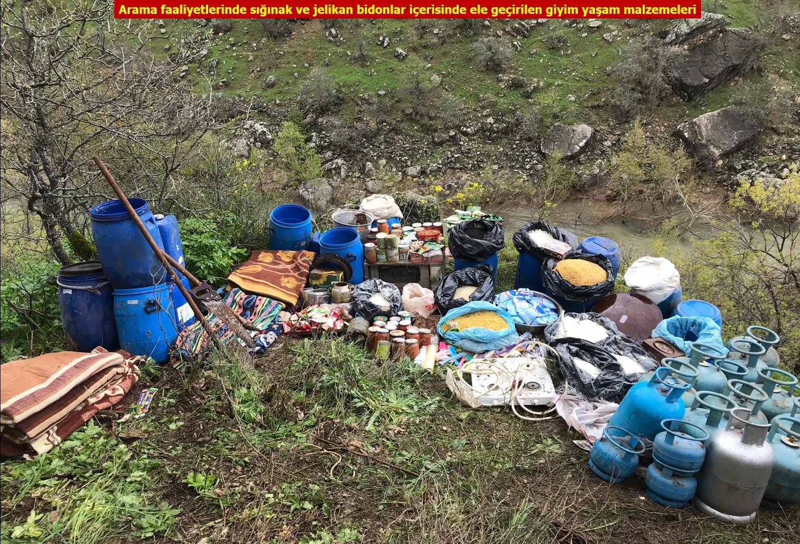 Diyarbakır’da teröristlerin inleri imha edildi