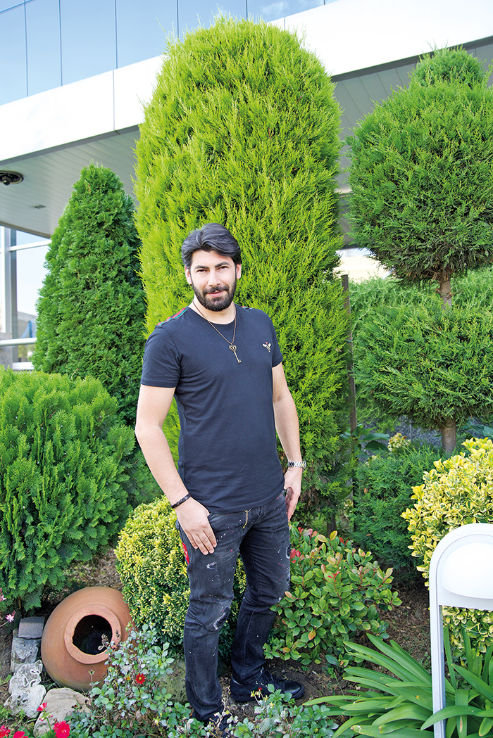 Tolga Yüce şimdi komedinin ağır abisi