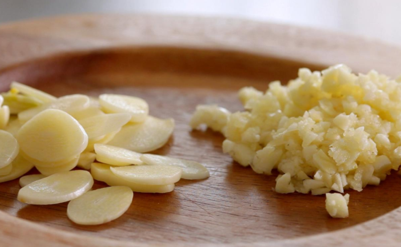 Sarımsağın faydaları ne, sarımsak nelere iyi gelir? (Sarımsağın yararı)