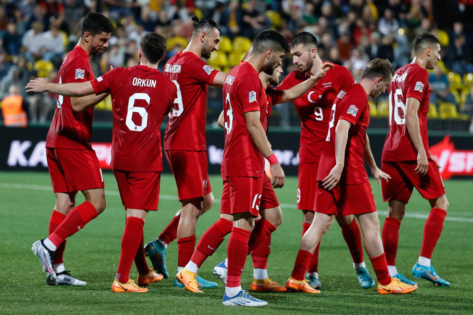 A Milliler Litvanya'yı 6 golle geçti