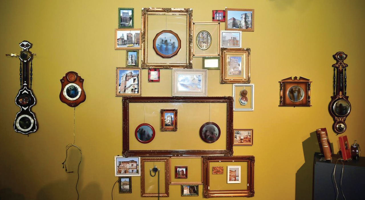 Fatih'te saatlerin işlediği sergi: Zaman akıp gidiyor...