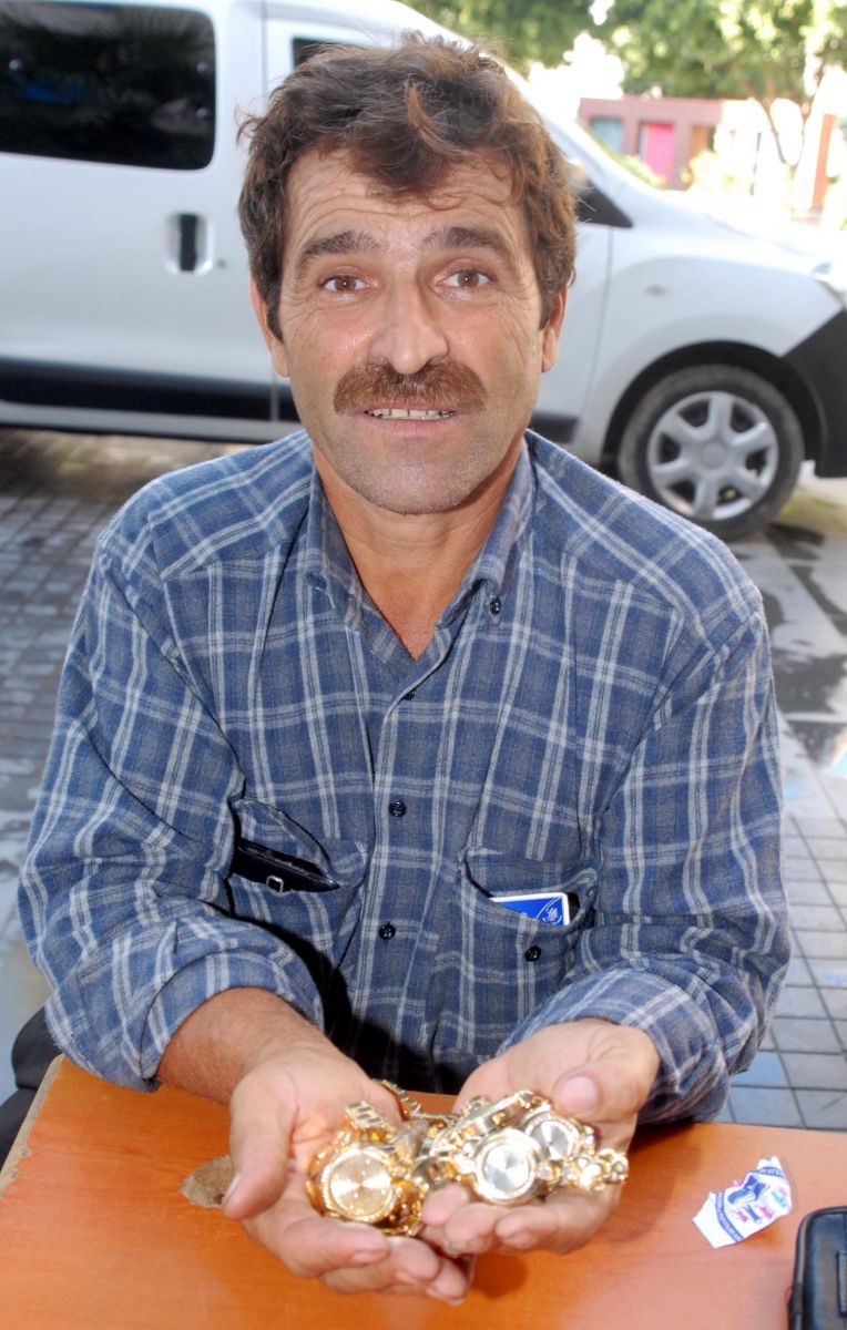 6 sahte altın saati 30 bin liraya sattılar