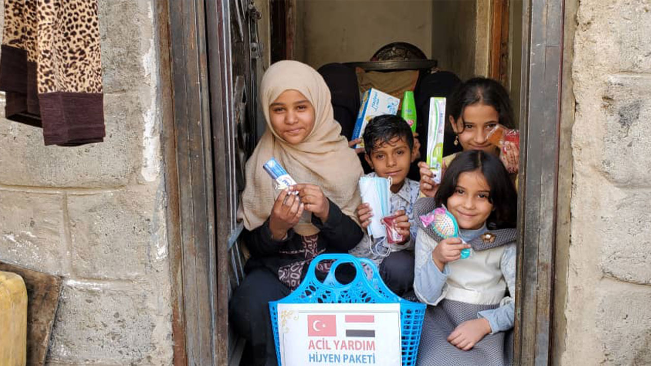 Türkiye’den Yemen’e acil yardım