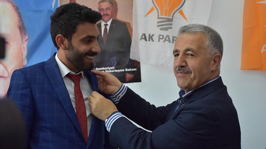 Saadet Partisi'nden 24 kişi AK Parti'ye katıldı