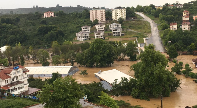 Düzce Valisi Dağlı: 7 kişinin kayıp olduğu ihbarı geldi