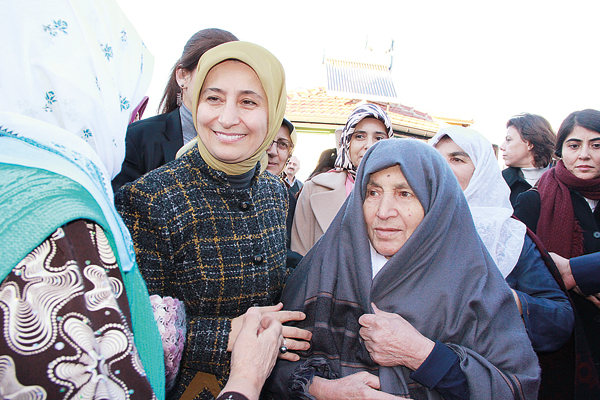 Sare Davutoğlu ana ocağında Sare Davutoğlu ana ocağında