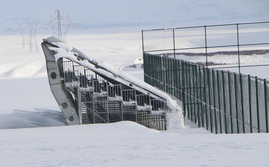 Bingöl Karlıova'da okullar kar sebebi ile 2 gün tatil edildi