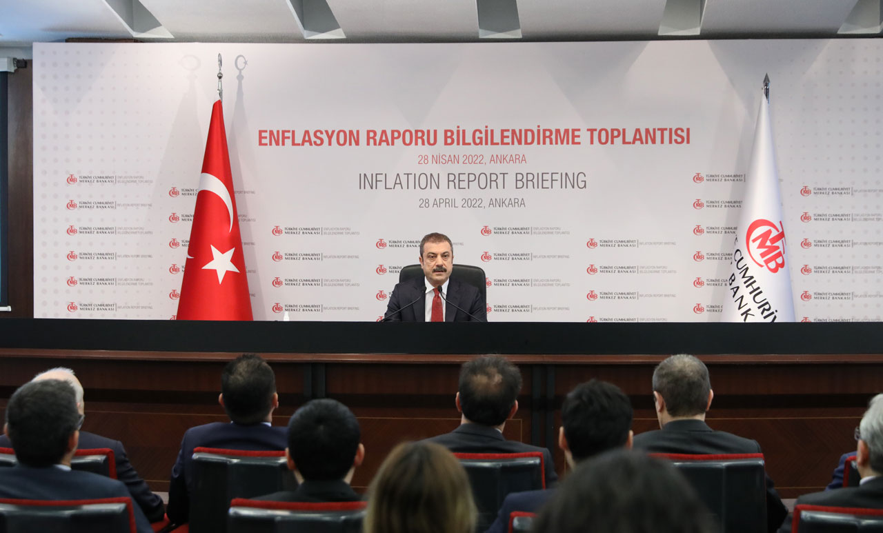 Tek haneli enflasyon 2024 yılına kaldı