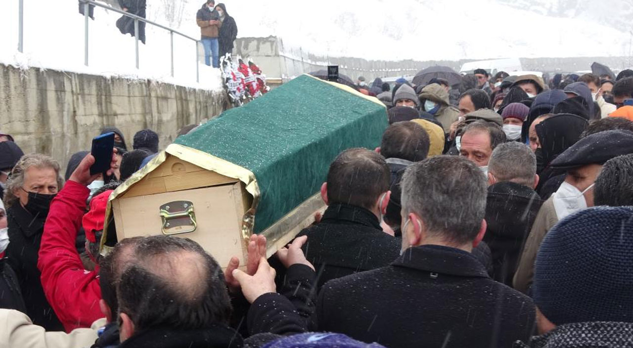 Karadeniz müziğinin ünlü ismi Sait Uçar son yolculuğuna uğurlandı