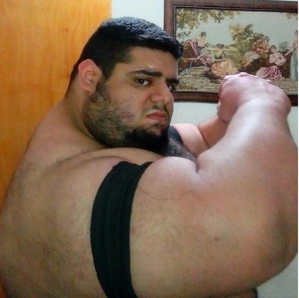 İranlı Hulk fenomen oldu