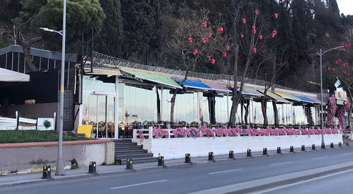 Koronavirüs nedeniyle kafeler kepenk kapattı