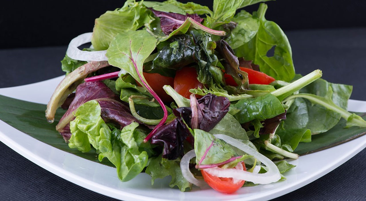 Tatil kilolarından hızlıca kurtulabilirsiniz: Yemeği fazla kaçırdıysanız bu detoks tam sizlik