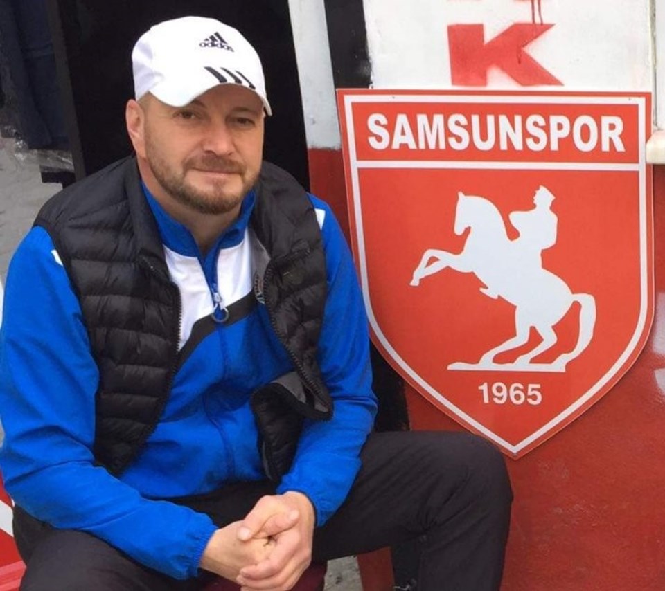 Taraftar grubu lideri halı sahada kalbine yenildi ​