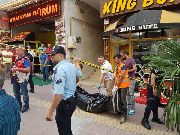 Dükkan sahibi kiracısını vurdu