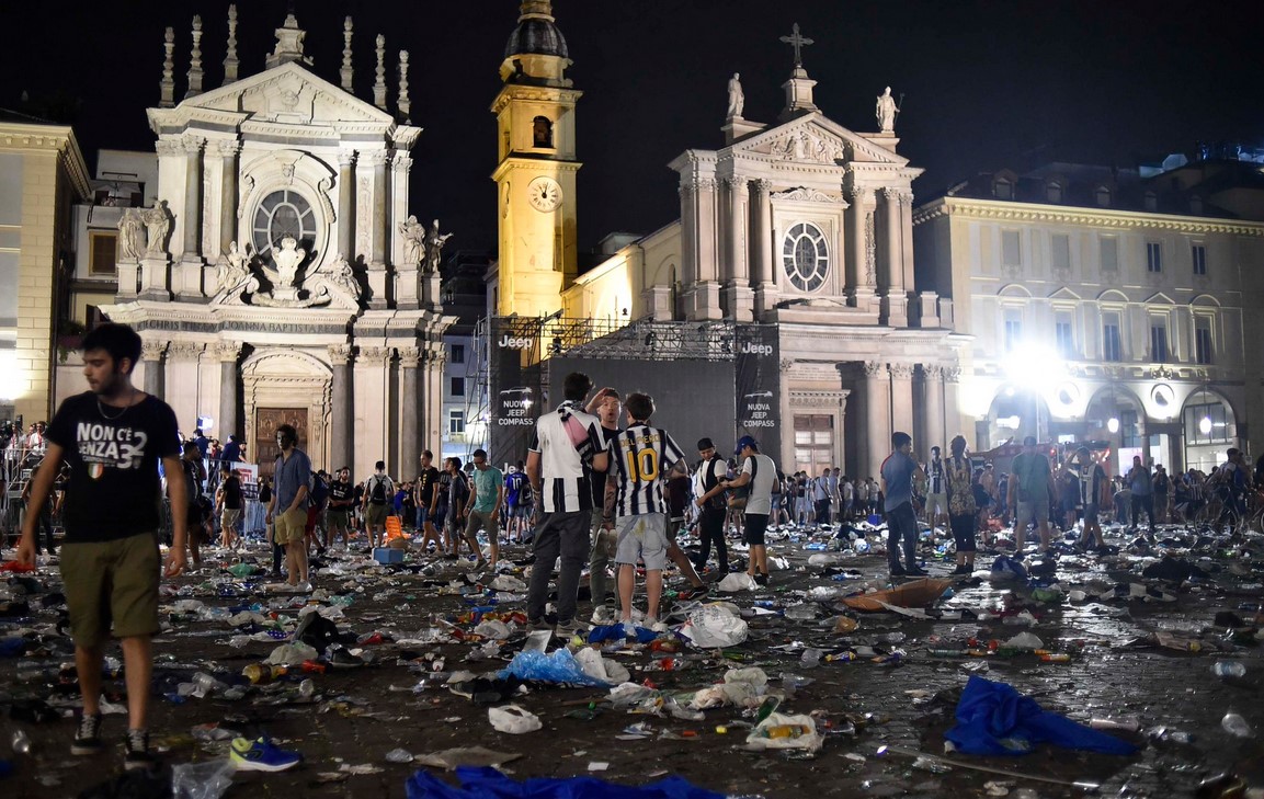 Şampiyonlar Ligi finalini izleyenler arasında izdiham: 600 yaralı