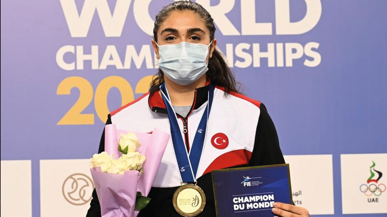 Milli sporcu Aleyna Ertürk Dünya şampiyonu oldu