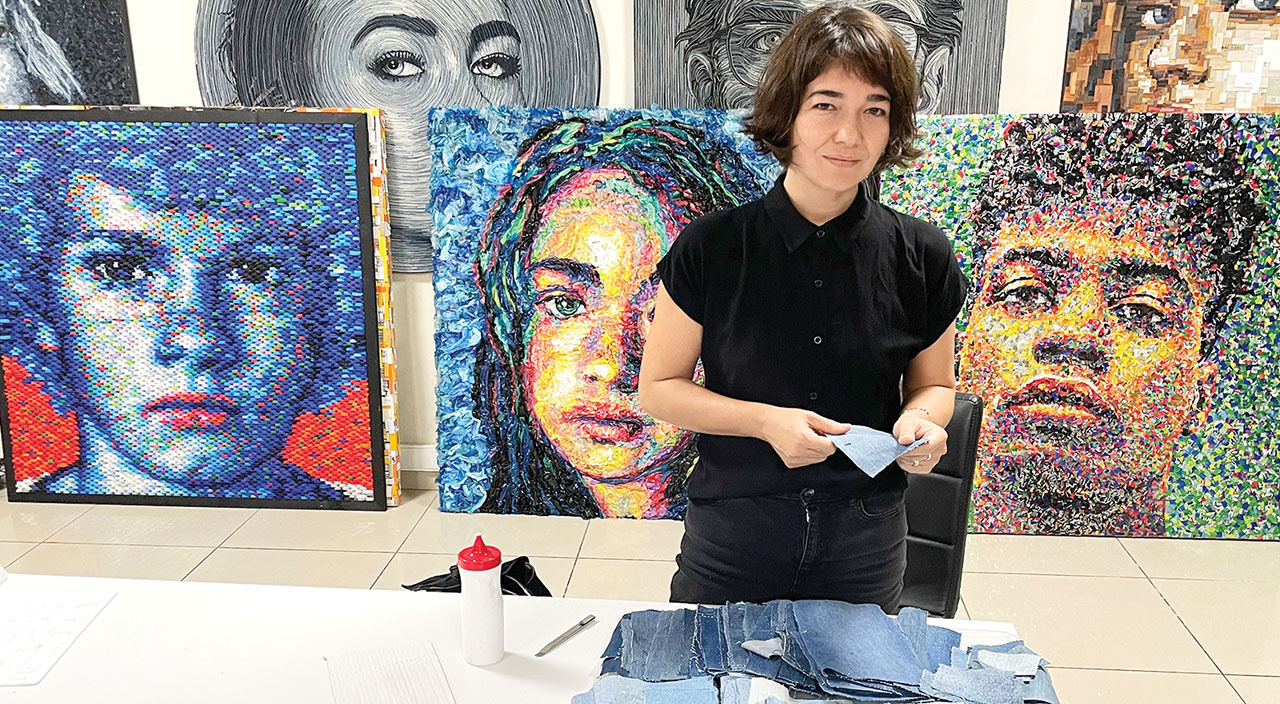 Sizin çöpe attıklarınız benim boya malzemem Sizin çöpe attıklarınız benim boya malzemem