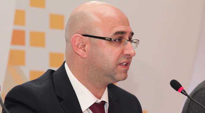 '10 gençten 9'u uyanır uyanmaz bunu yapıyor'