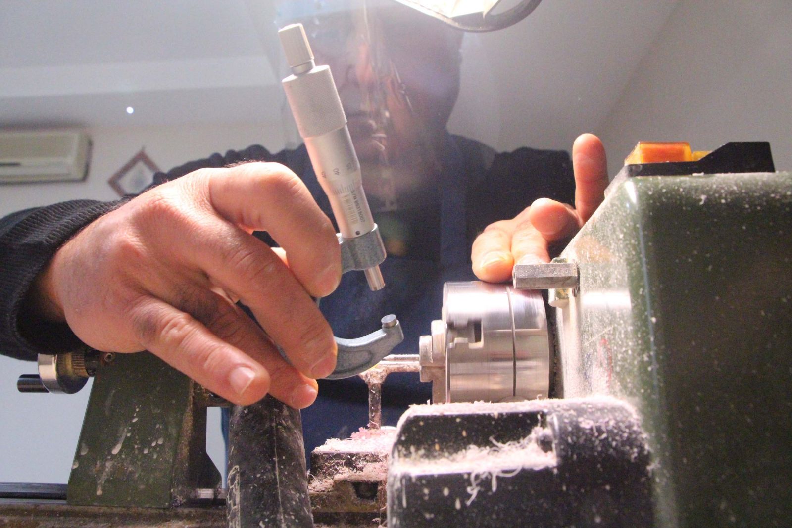 Evinde yaptığı tespihi 10 bin liraya sattı