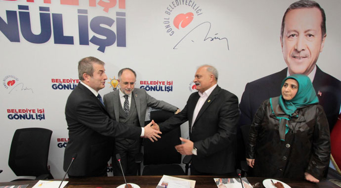 Sarıyer’de 45 CHP üyesi AK Parti’ye katıldı