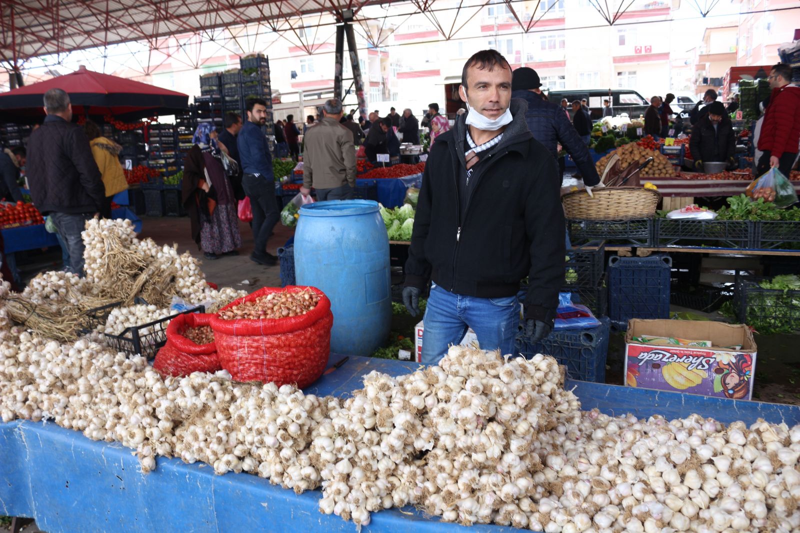 Uzmanlar 'koronaya karşı sarımsak tüketin' dedi, fiyatlar 60 liraya kadar çıktı