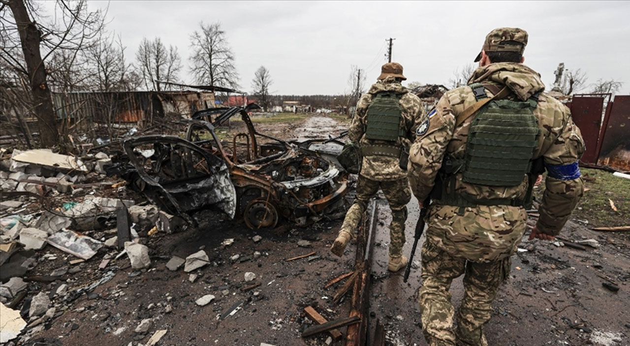 Zelenski kritik isimleri görevden aldı