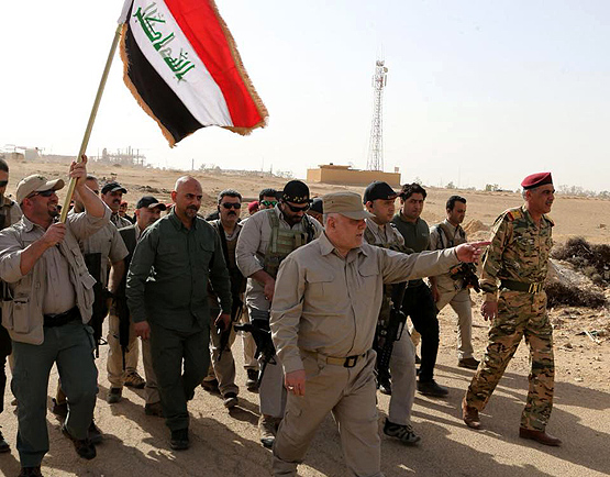İbadi, DEAŞ'tan kurtarılan Husaybe Sınır Kapısı'na Irak bayrağı astı