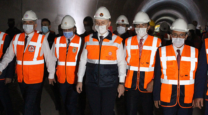 Bakan Karaismailoğlu'ndan Aydın-Denizli otoyolu açıklaması