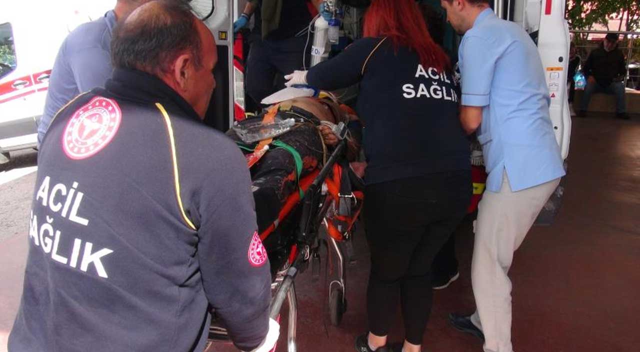 Donanma Komutanlığında feci kaza! Gemi boyayan 5 asker denize düştü Donanma Komutanlığında feci kaza! Gemi boyayan 5 asker denize düştü