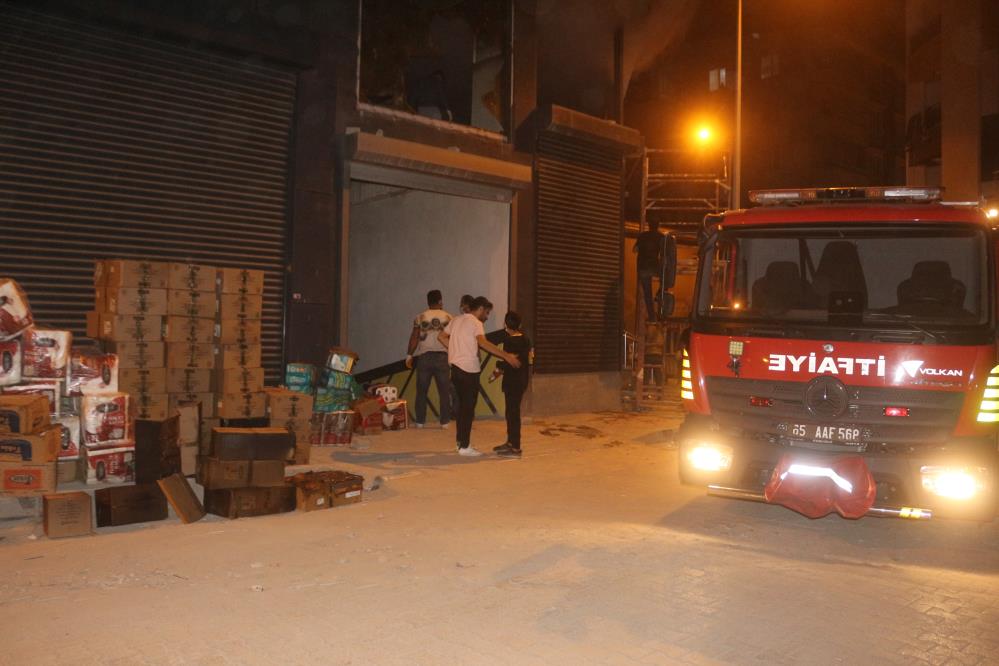 Van’da büyük yangın, evler boşaltıldı