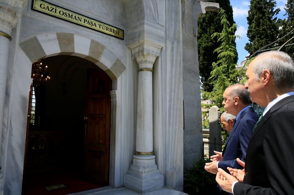 Cumhurbaşkanı Erdoğan, Fatih Sultan Mehmed Türbesi'nin açılışını yaptı