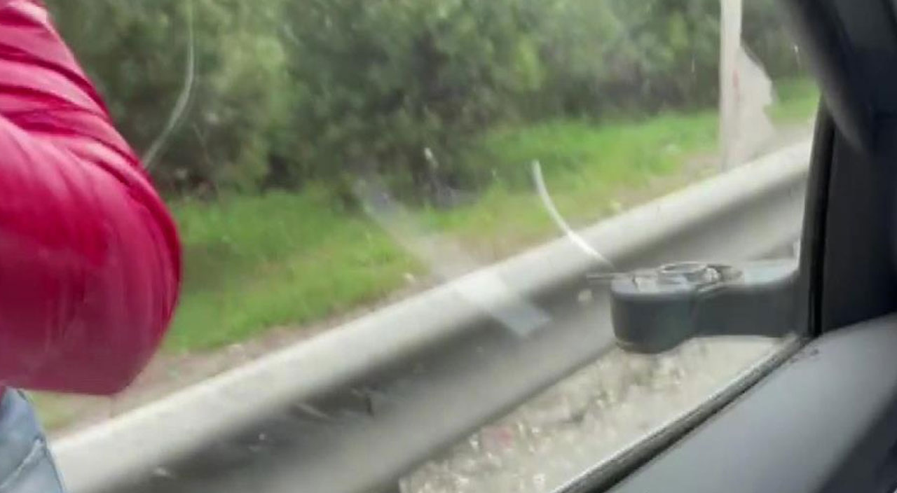 Çocuklara aldırış etmedi! Trafik magandası dehşet saçtı